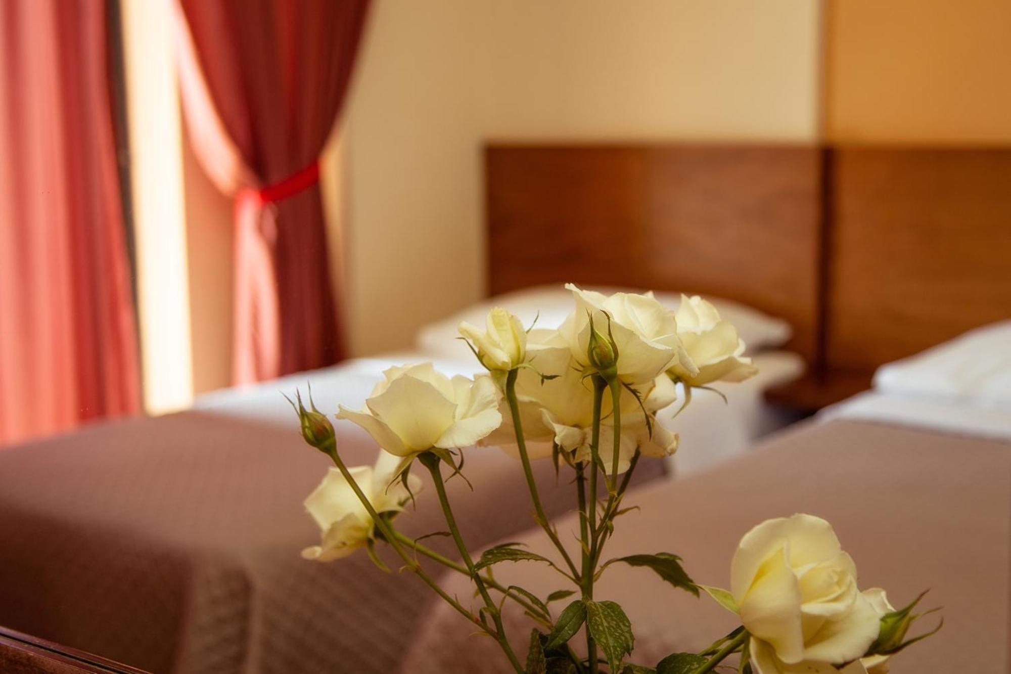 Hotel Giorgio เอเธนส์ ภายนอก รูปภาพ