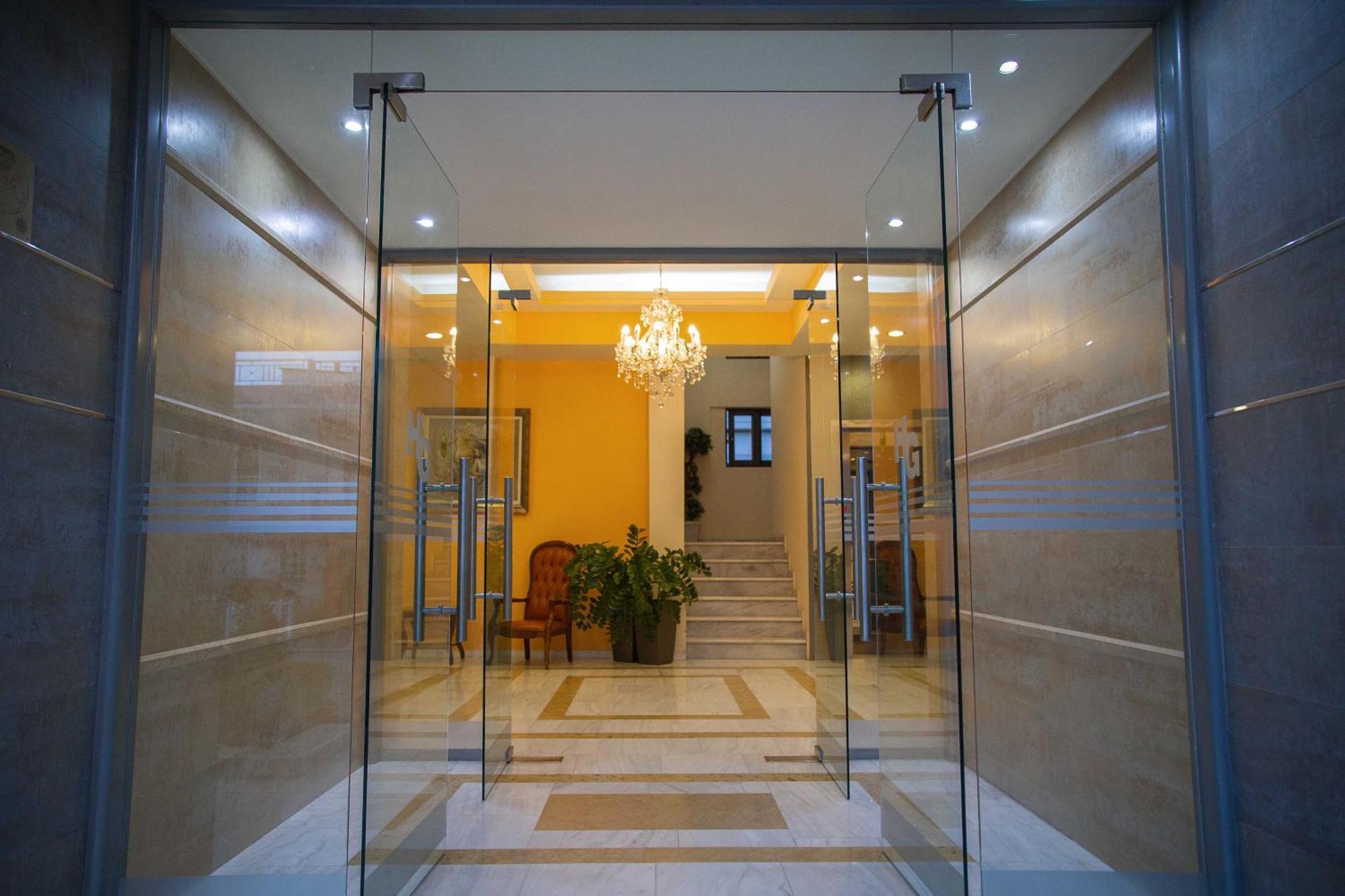 Hotel Giorgio เอเธนส์ ภายนอก รูปภาพ