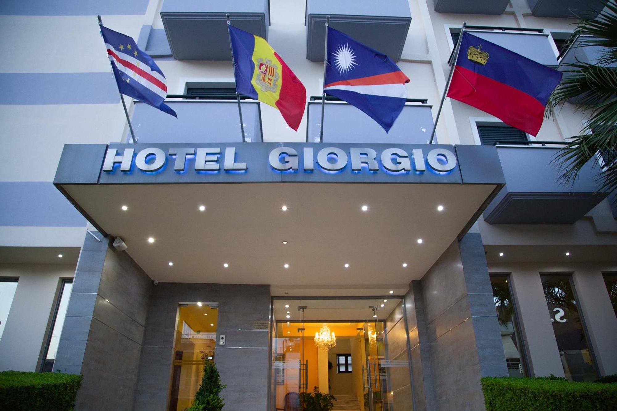Hotel Giorgio เอเธนส์ ภายนอก รูปภาพ