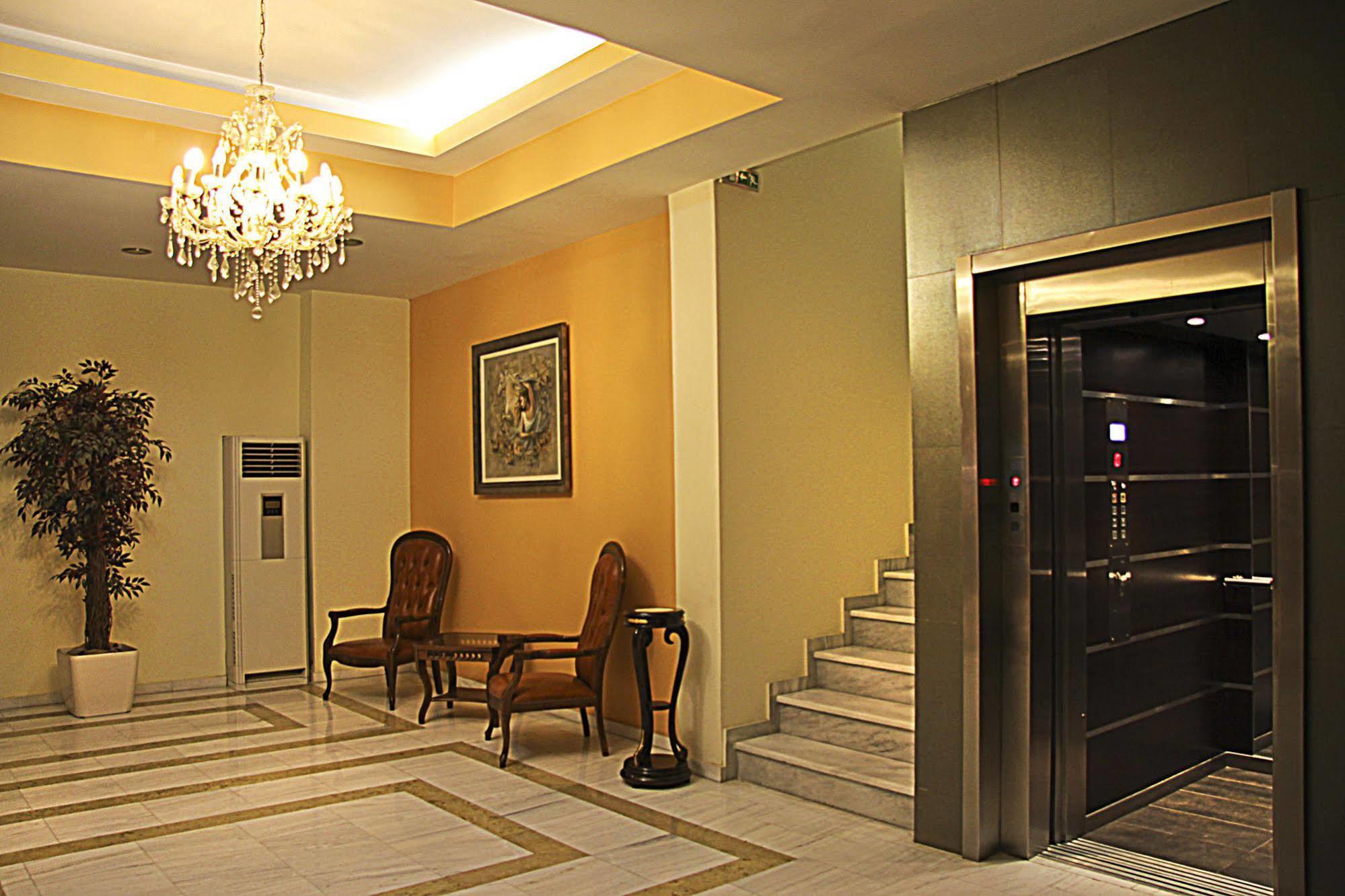 Hotel Giorgio เอเธนส์ ภายนอก รูปภาพ