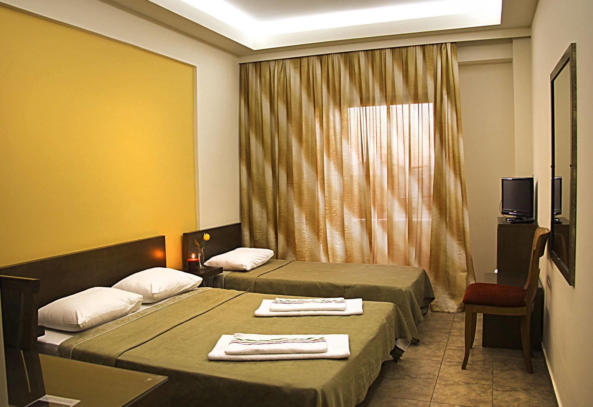 Hotel Giorgio เอเธนส์ ภายนอก รูปภาพ